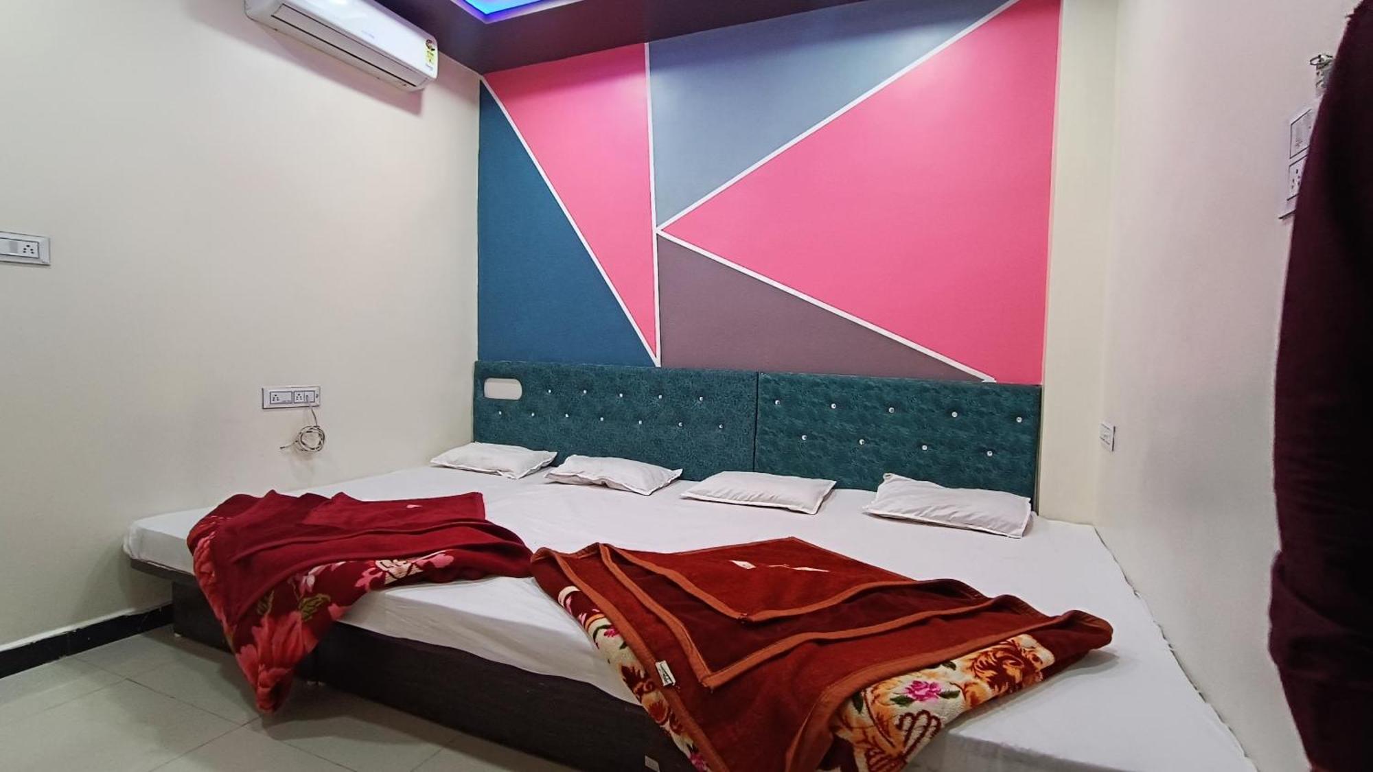 Hardik Palace Ujjain Exterior photo